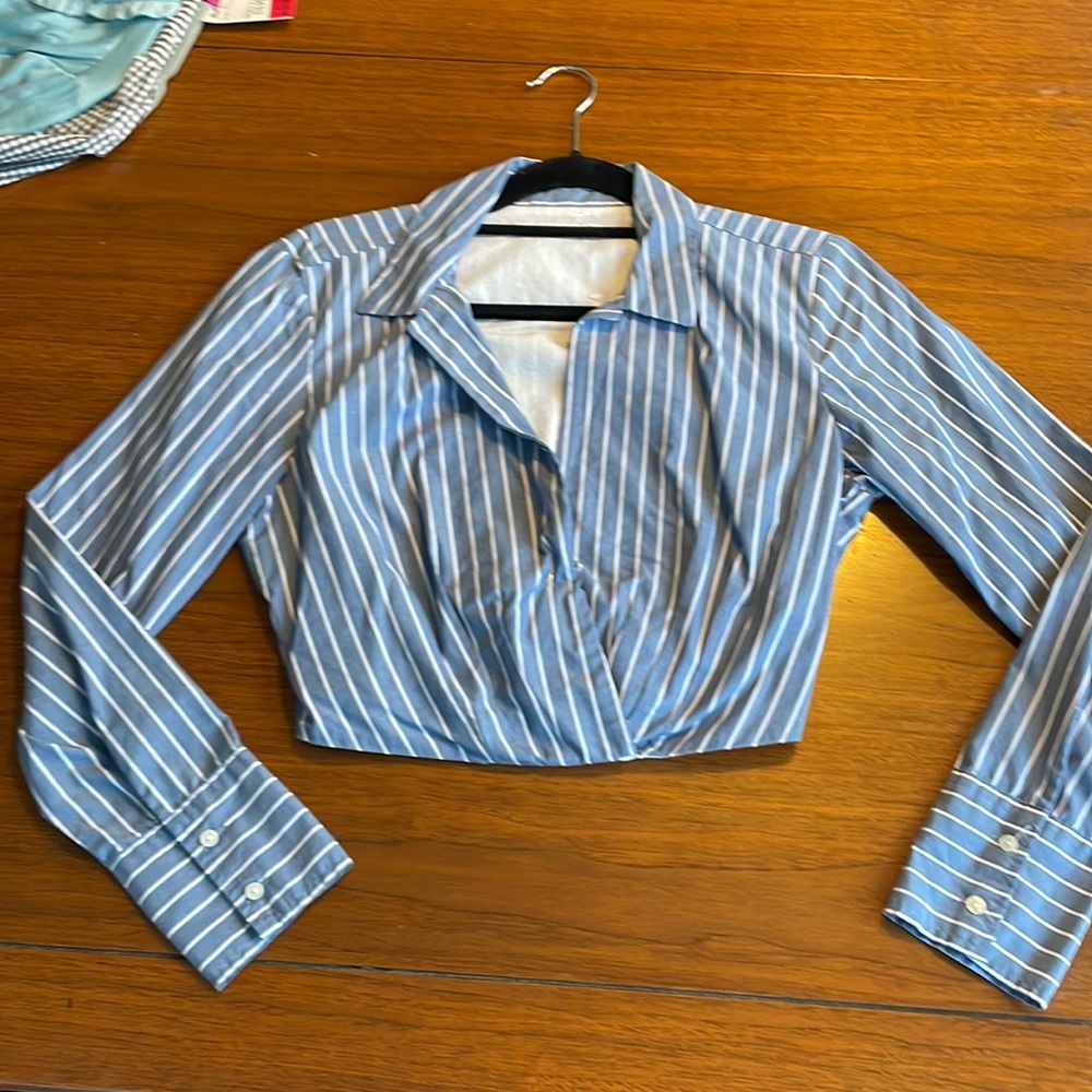 Abercrombie Cropped Wrap Poplin Shirt